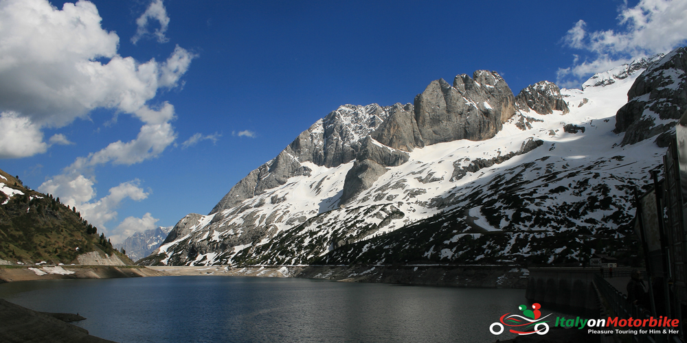 A lake in the Alps on our Top Class motorcycle tour of the Alps, northern lakes and Dolomites in Italy